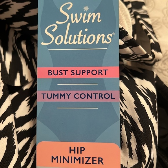 Swim Solutions Women's Size 8 Black Tiered One Piece Swimsuit | NEW/NWT!!🖤✔️☀️ - Picture 5 of 5